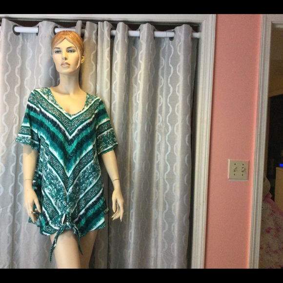 Zim & Zoe Tops - Common Green Top